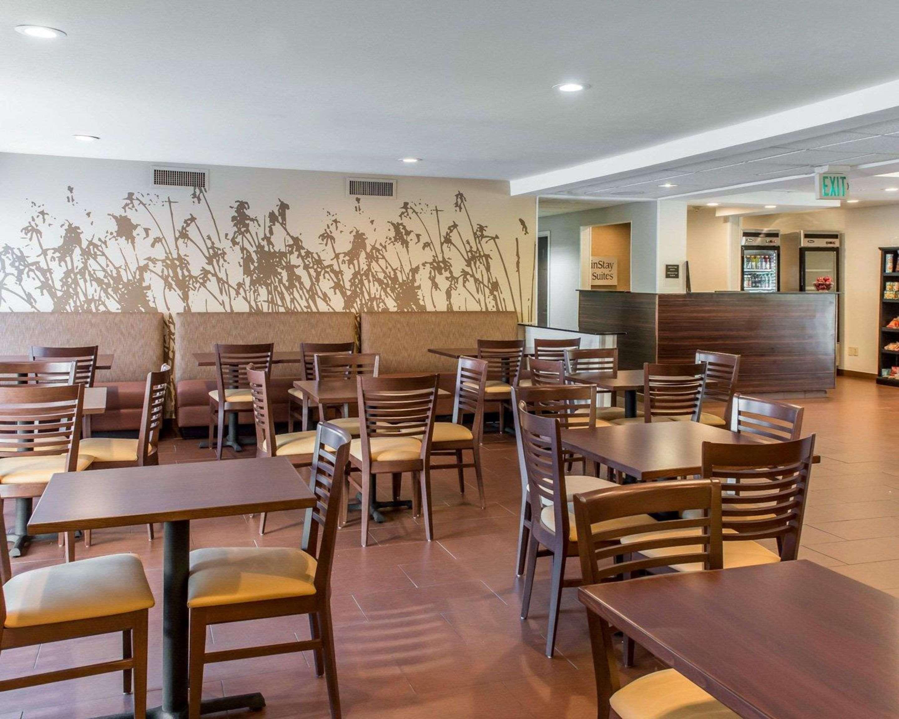 Mainstay Pittsburgh Airport Hotel 2*