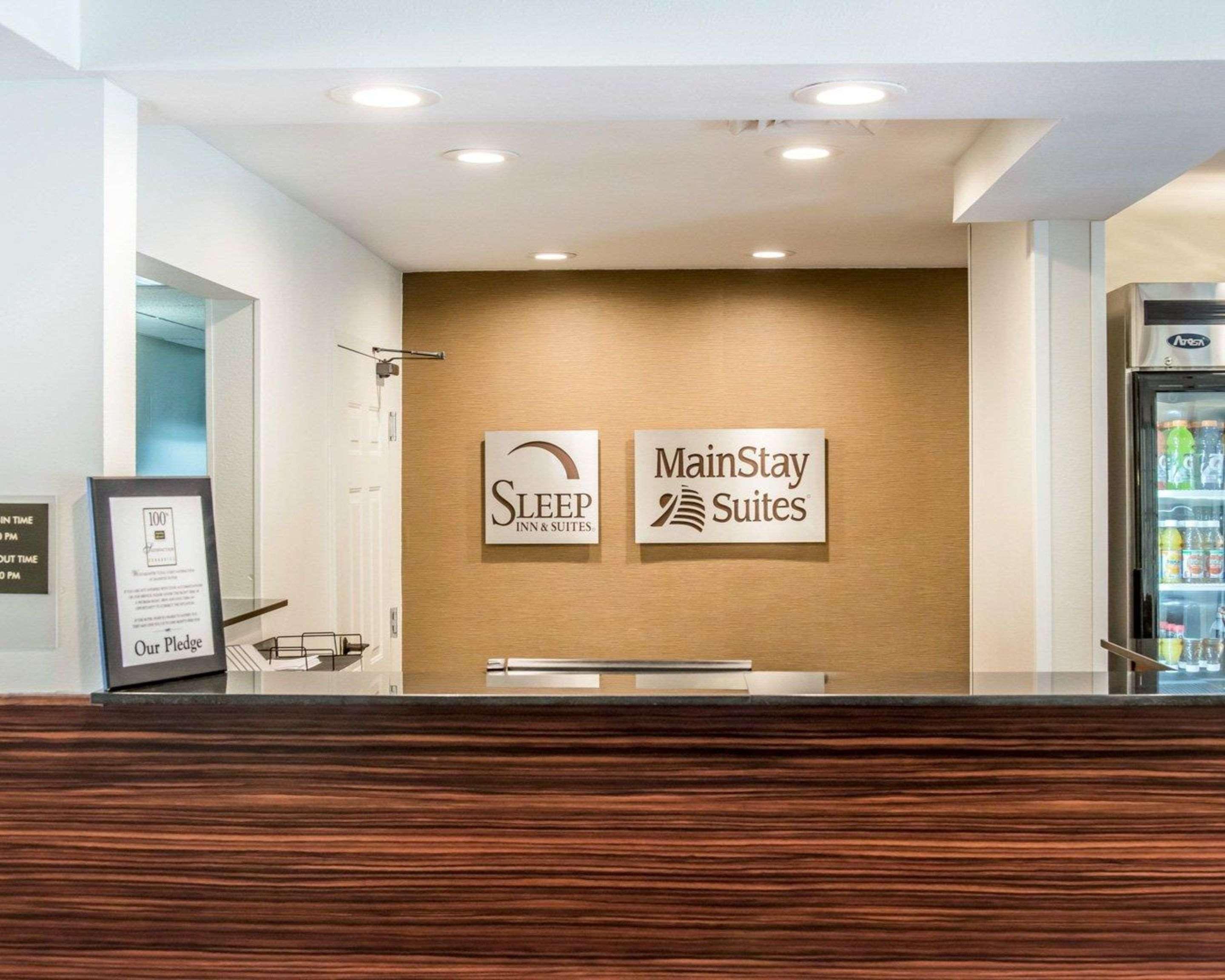 Hotel Mainstay Pittsburgh Airport 2*