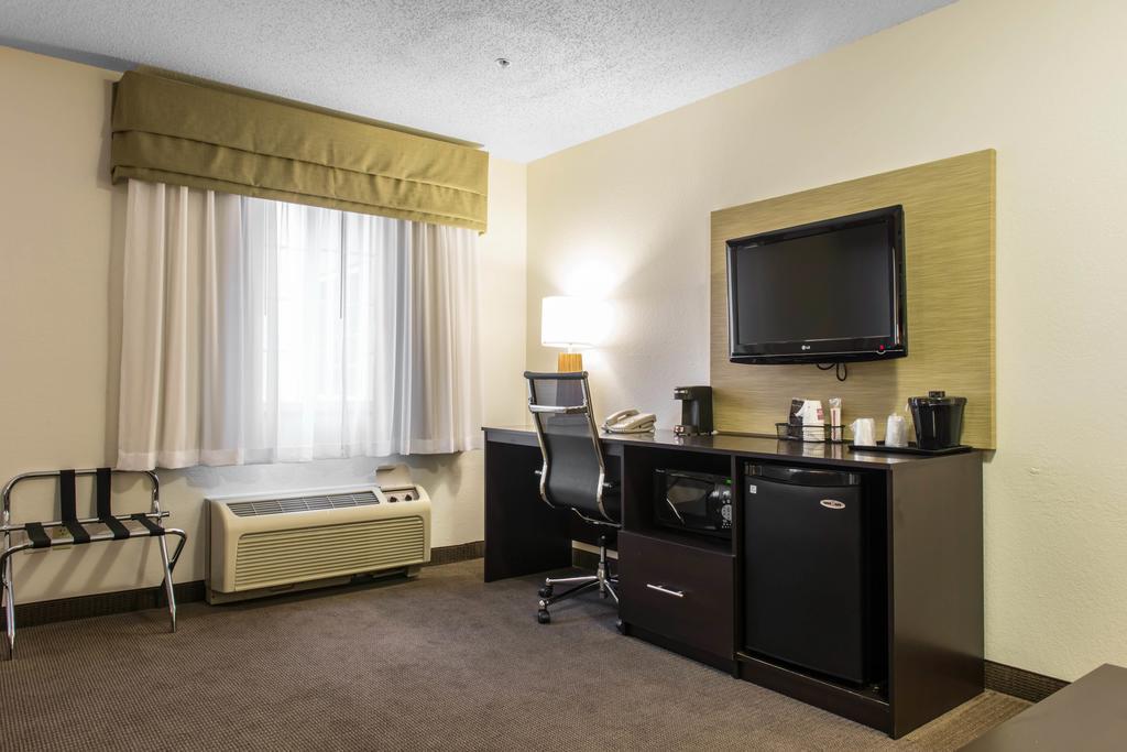 Mainstay Pittsburgh Airport Robinson Township