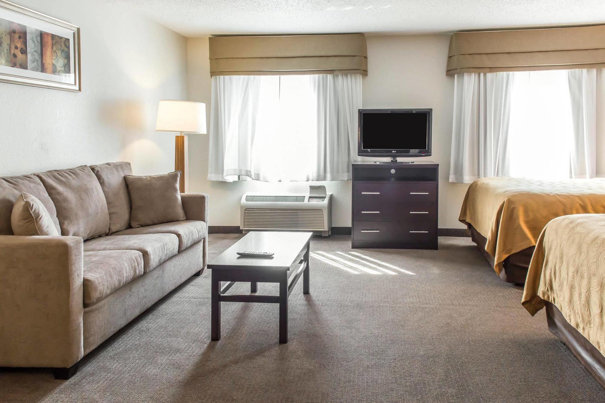 Mainstay Pittsburgh Airport 2*